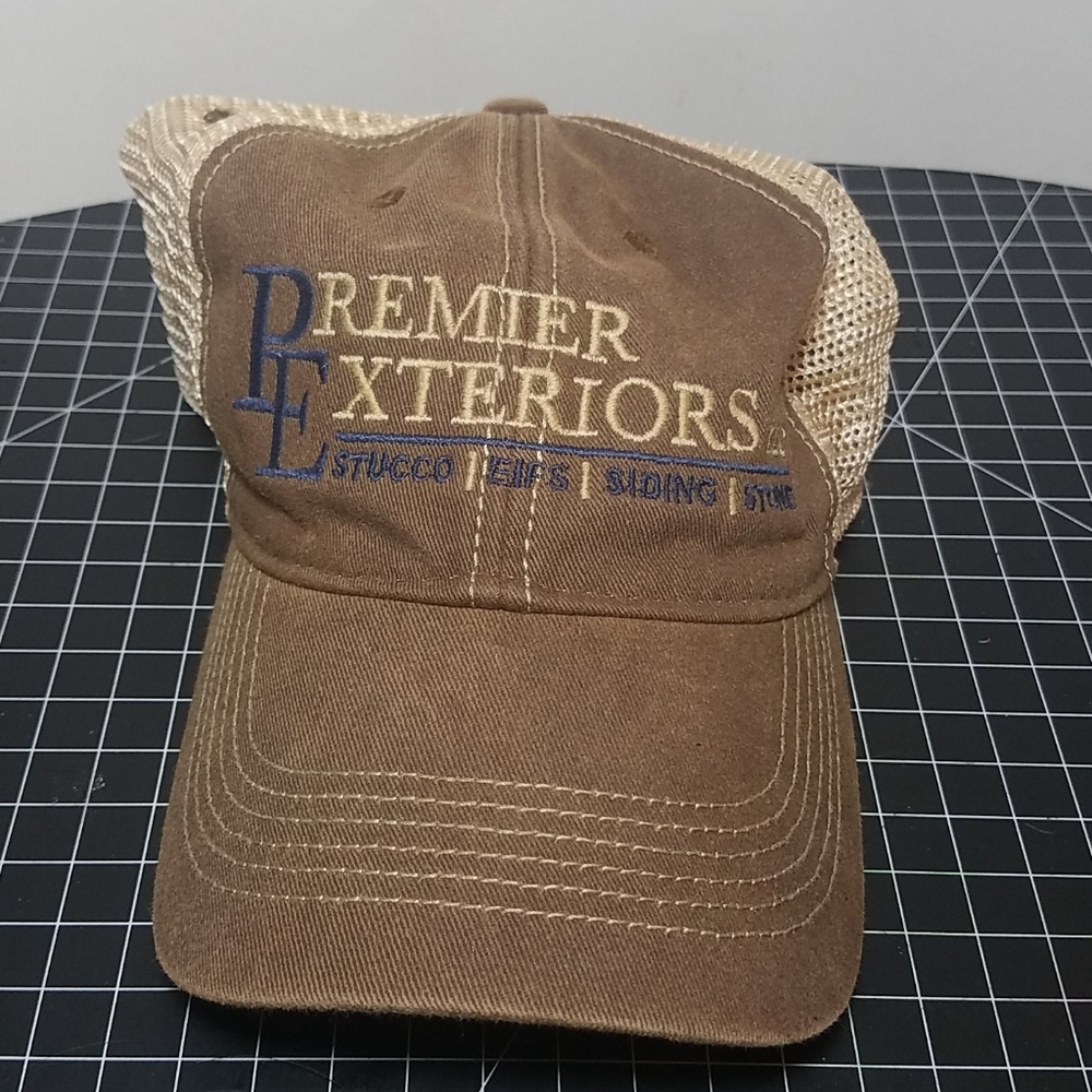 Trucker hat